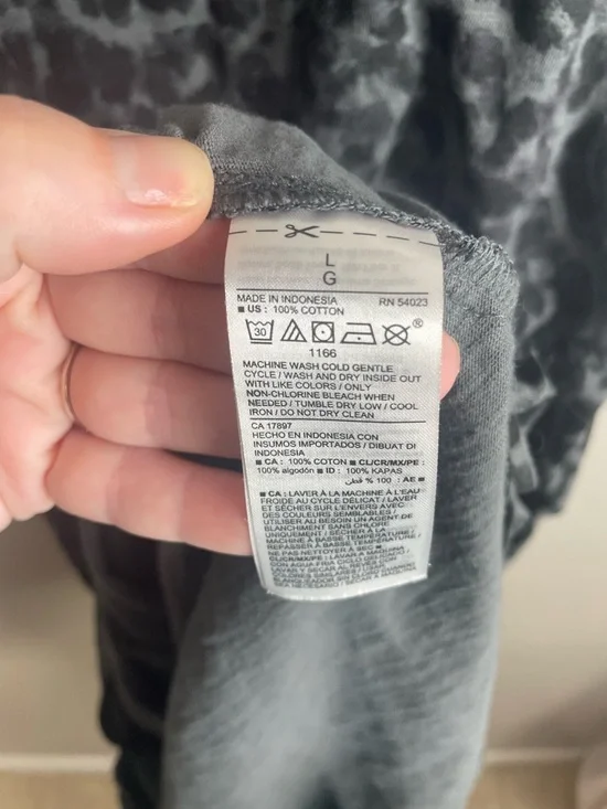 Old Navy Charcoal Grey Leopard-Print Maxi Dress - Picture 6 of 7